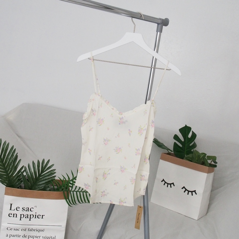 Reformation Fiddle floral ruffle camisole NWT - Picture 2 of 6